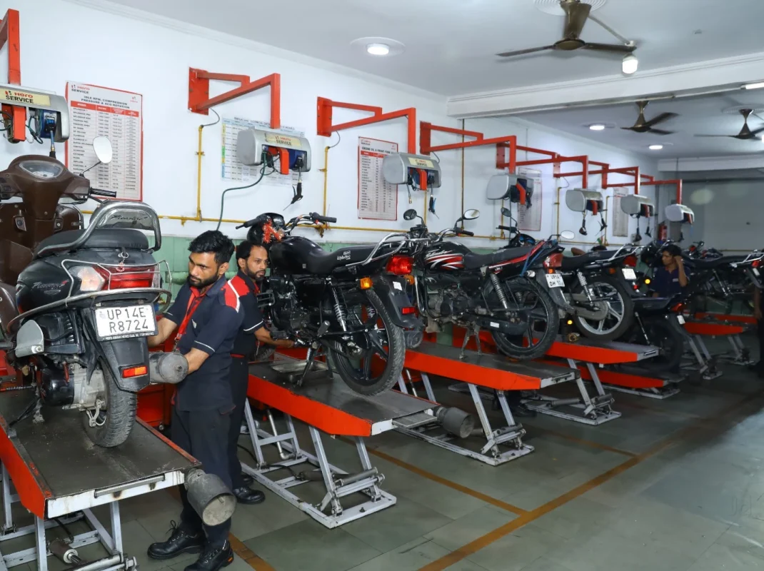 aman-automotives-vijay-nagar-ghaziabad-ghaziabad-scooter-dealers-yi88bql4tk